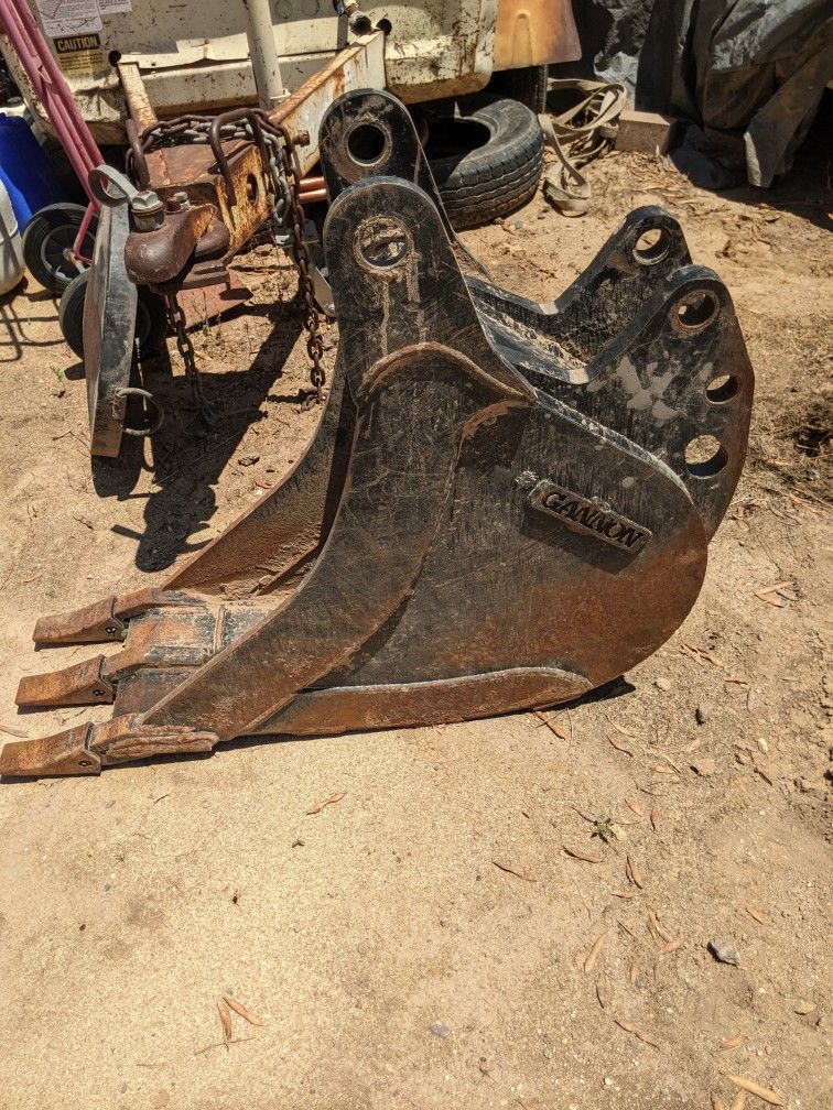 12" Backhoe Bucket for Sale in Surprise, AZ OfferUp