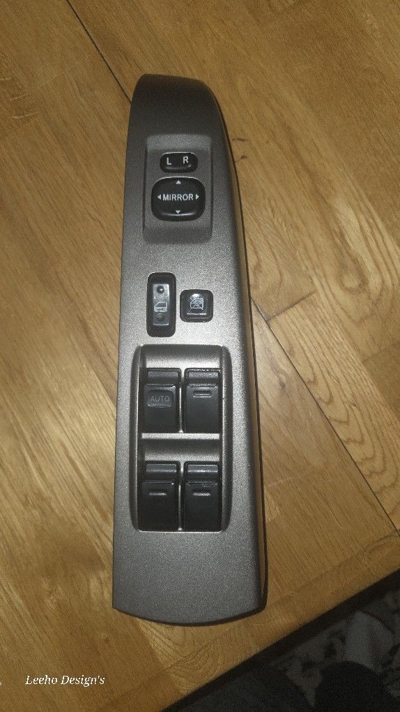 04-09 Prius Switch panel
