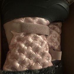 Kamik Snow Boots Sz 4 