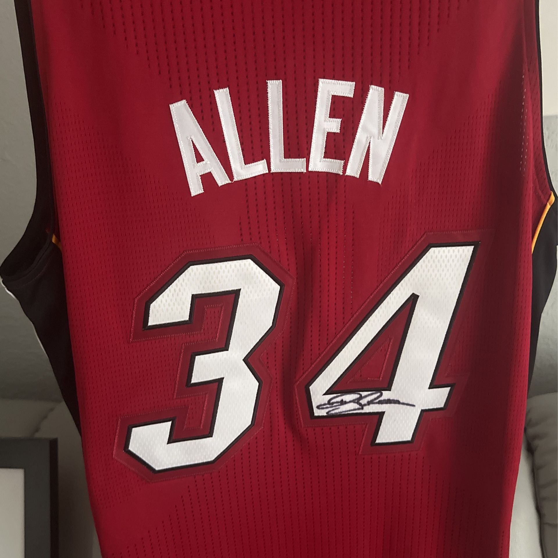 Miami Heat signed Memorabilia Ray Allen