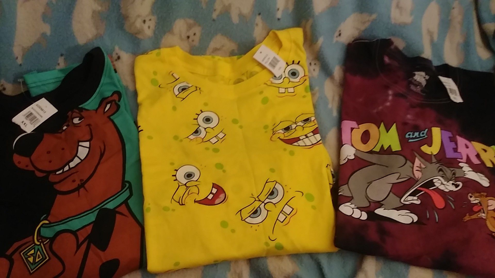 Character t shirts. Scooby doo. Spongebob and tom and jerry. Size 2X. Brand new.all for $15