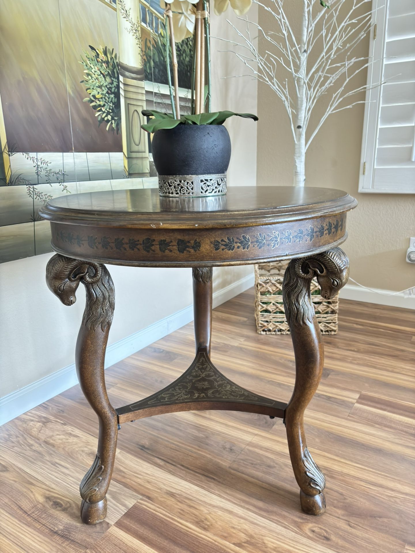 Accent Table