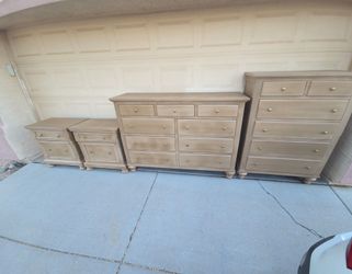 Gorgeous Dressers and nightstands