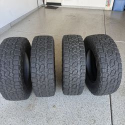 Toyo LT285/70R18
