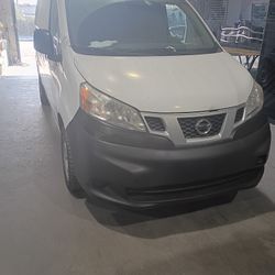 2015 Nissan NV 200