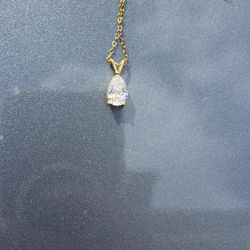 1.5ct Pear Shaped Neckless Moissanite VVS 18k Gold Played 