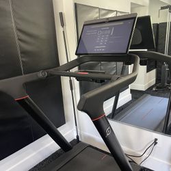 Peloton Tread