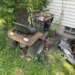 used wheel horse tractor/ mower