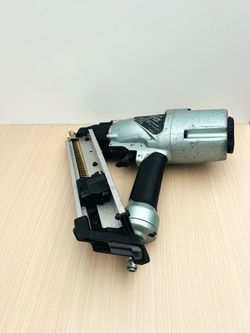 Metabo HPT NR65AK2(S) Metal Connector Nailer