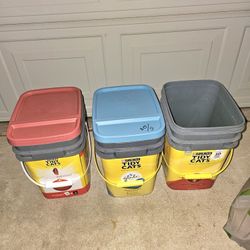 Plastic Bucket For Garden Or Trash Can Or Plant Pot $3 For Each 