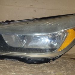 2017 2018 2019 Ford Escape Left Side Headlight Halogen Oem 