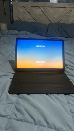 SAMSUNG TAB S10 PLUS WITH PEN