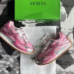 Women’s Bottega Sneakers Size 7