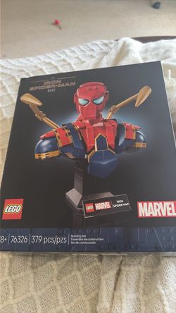 Iron spider man bust Lego set