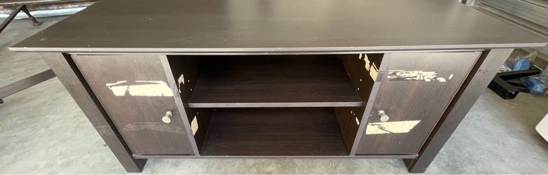 Tv stand