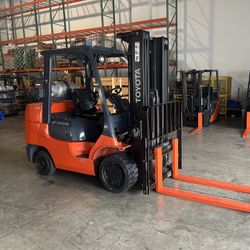 Toyota Forklift 7000 LBS