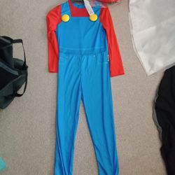 Mario Costume Size Medium (7-8)