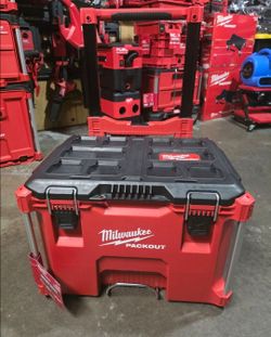 Brand New Milwaukee Packout 22" Rolling Modular Tool Box