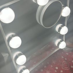 nine Bulb Light Up Vanity Mirror