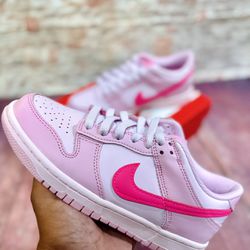 Size 5 - Nike Dunk Low Triple Pink
