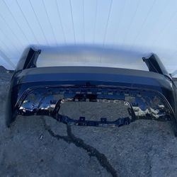 2018 2019 2020 RANGE ROVER VELAR REAR BUMPER COVER J8A2-17A958 OEM