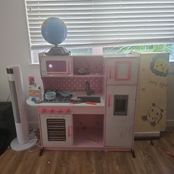 Kids kitchen set
