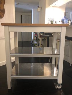 Side shelf