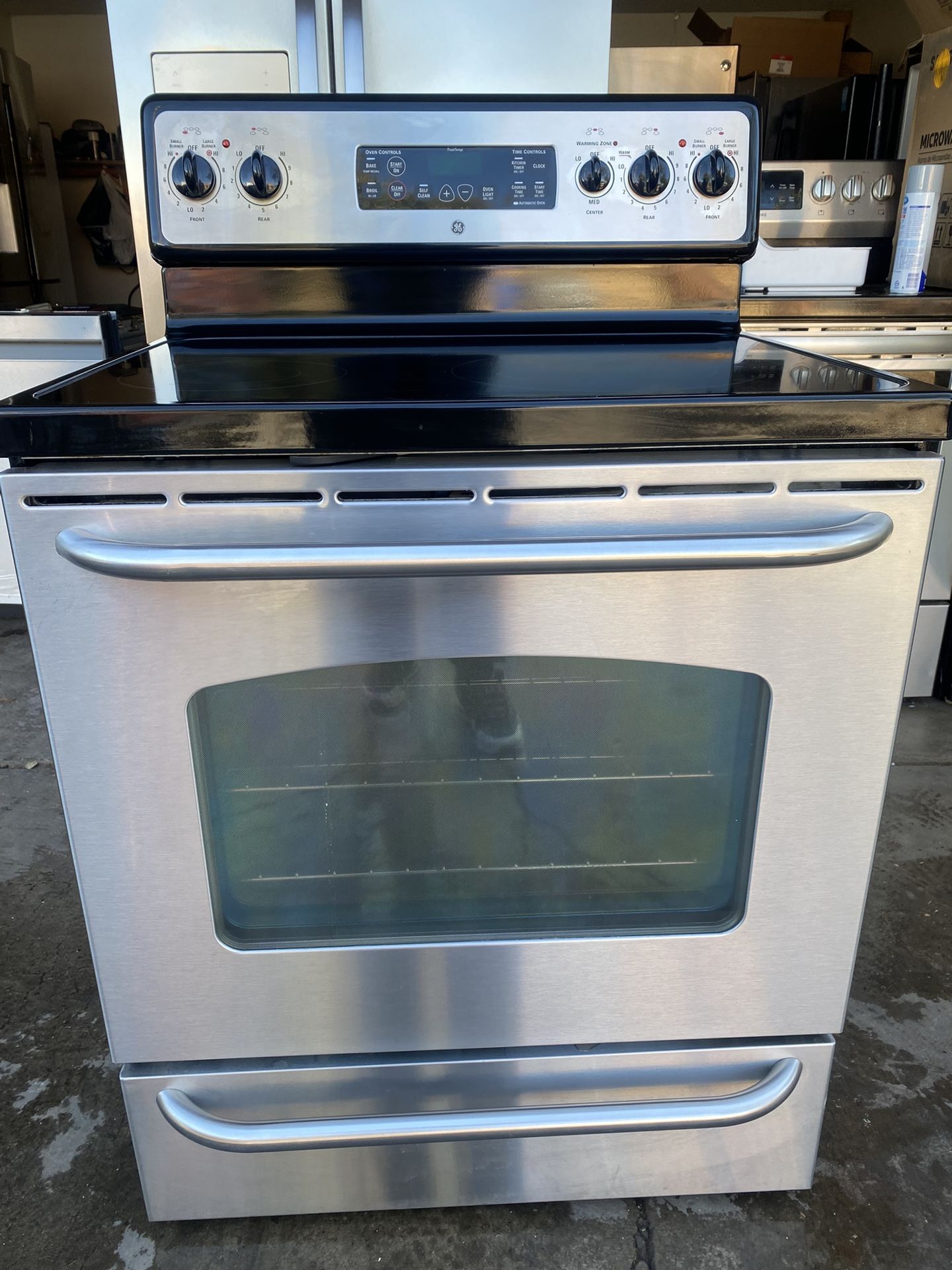 Stove And Refrigerator