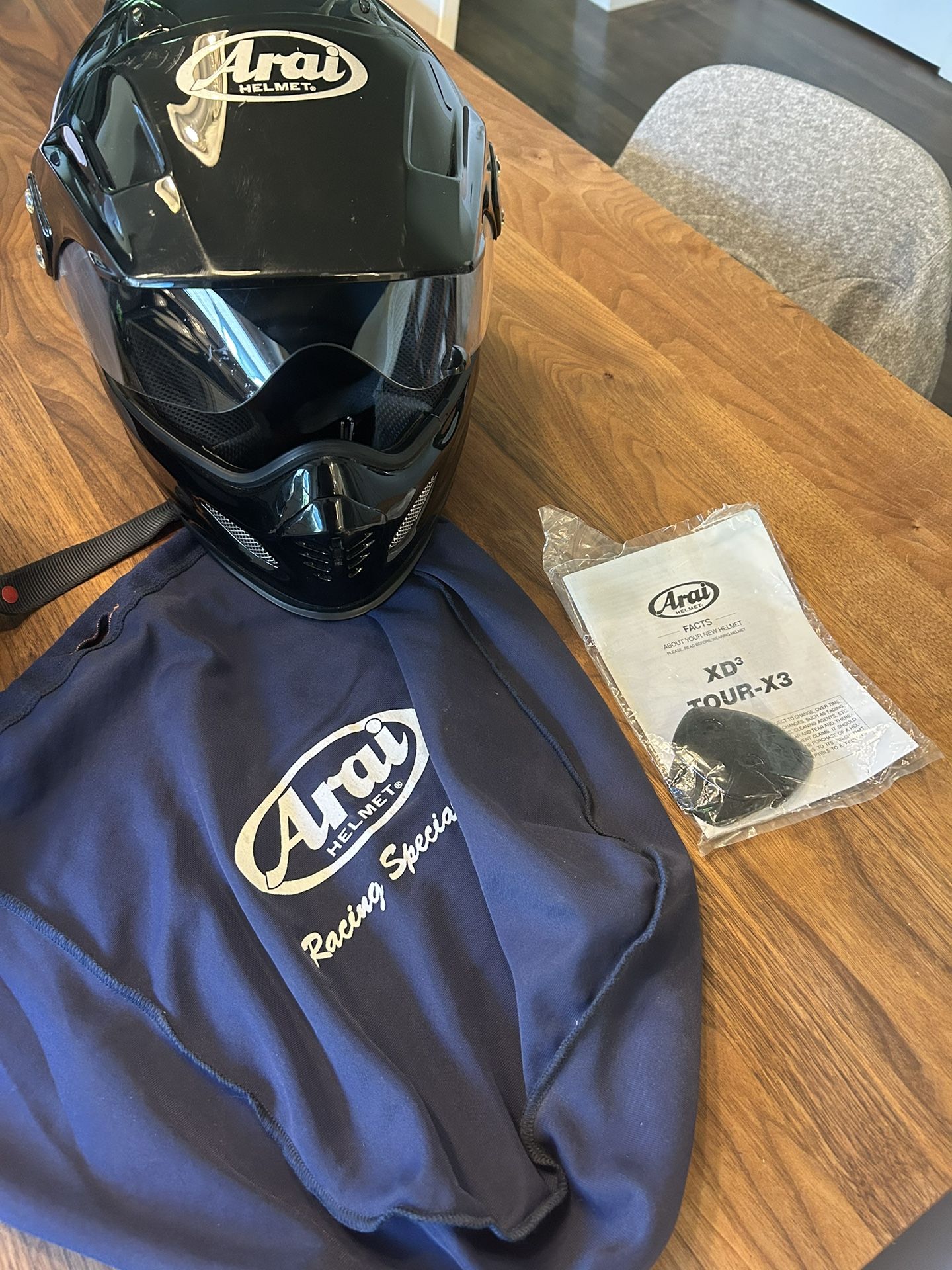 Arai XD-3 / Tour-X3 Motocycle Helmet / Size M