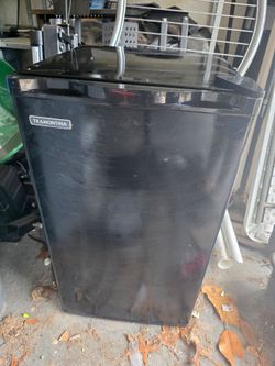 Very Clean Mini Fridge Lightly used