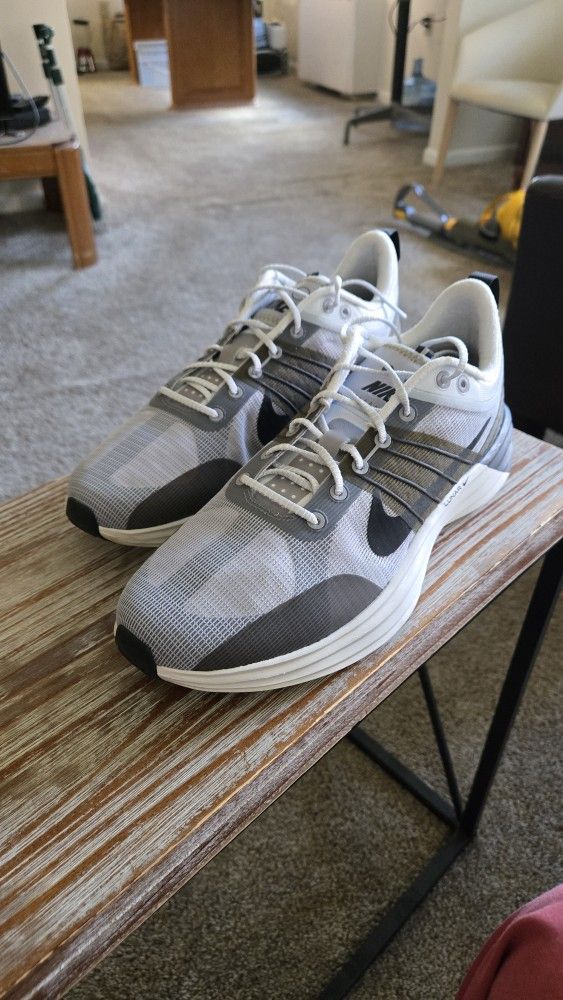 Nike Lunar Roam MENS 10.5