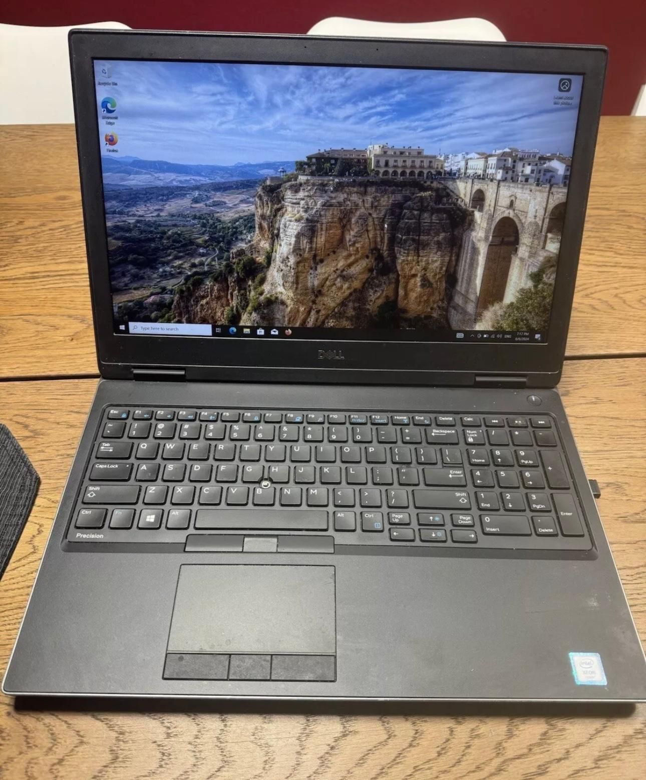 Dell Precision 7530 Workstation LTE