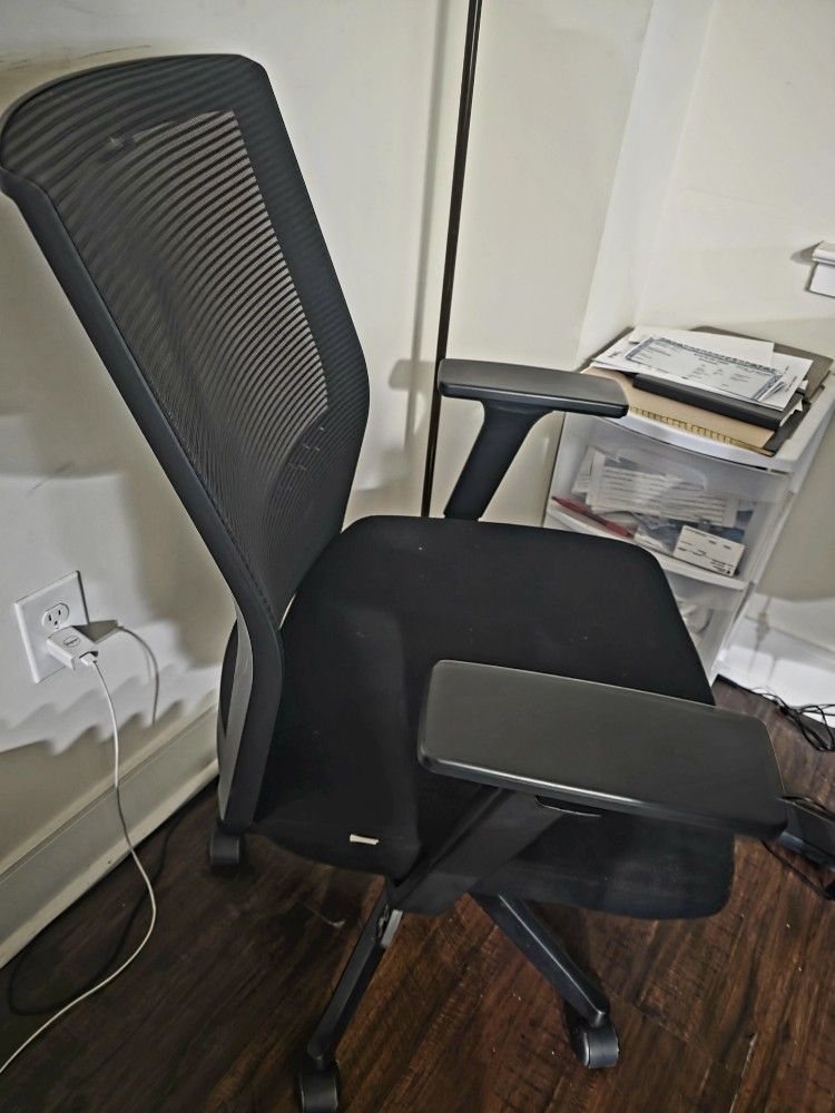 Like New Computer Chair