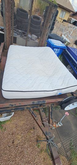 Queen Size Mattress Kennith Charles