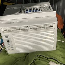 Small Window Air Conditioner