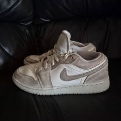 Nike Air Jordan Shoes For Men Size 5Y