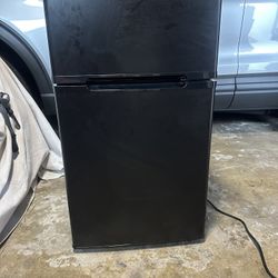 Mini Refrigerator 