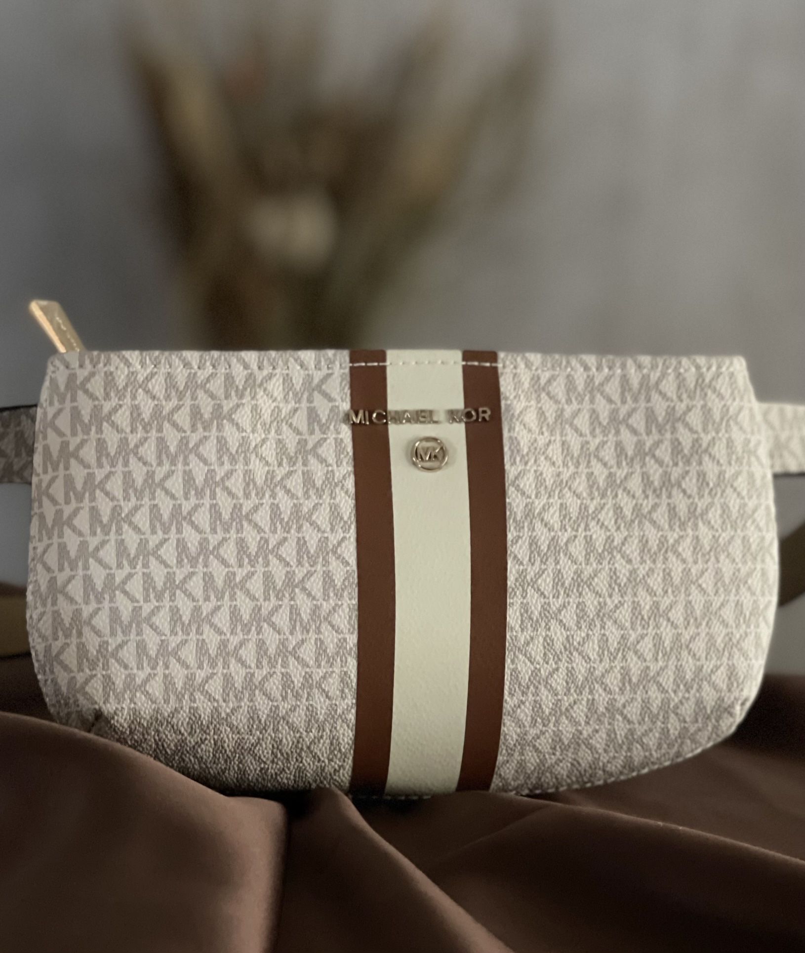 Michael Kors Beige Cream Brown Signature Adjustable Belt Bag Amazon.com | Michael Kors 556203C Off White Light Brown With  main image 2
