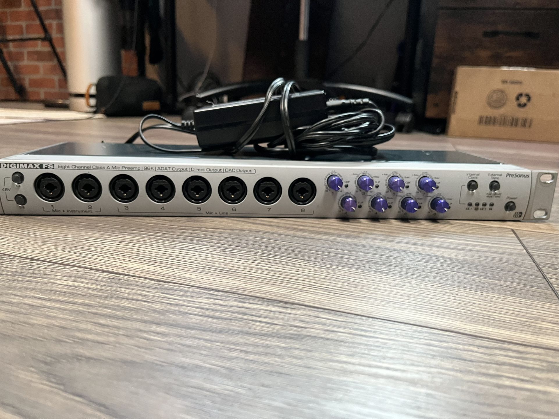 Presonus Digimax FS 8-Ch Preamp with insert cables included