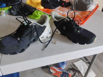 On Running Cloudflow Sneakers