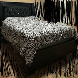 Queen Bed  & Table & Washer