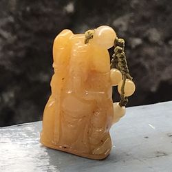Antique Honey Jade Feng Shui Chinese Immortal God Of Victory Gemstone Hand Carved Pendant 