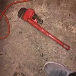 Pipe Wrench