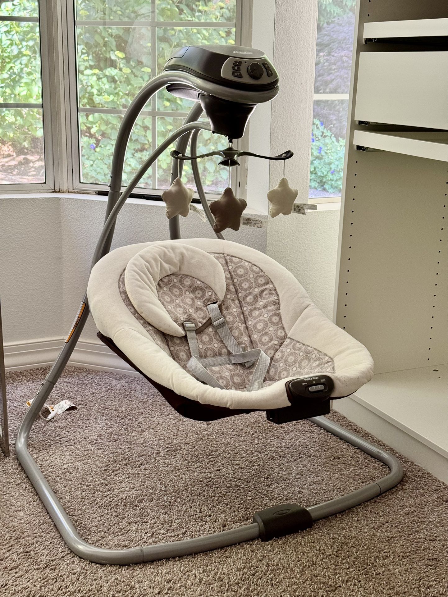 Graco Baby Swing (almost new)