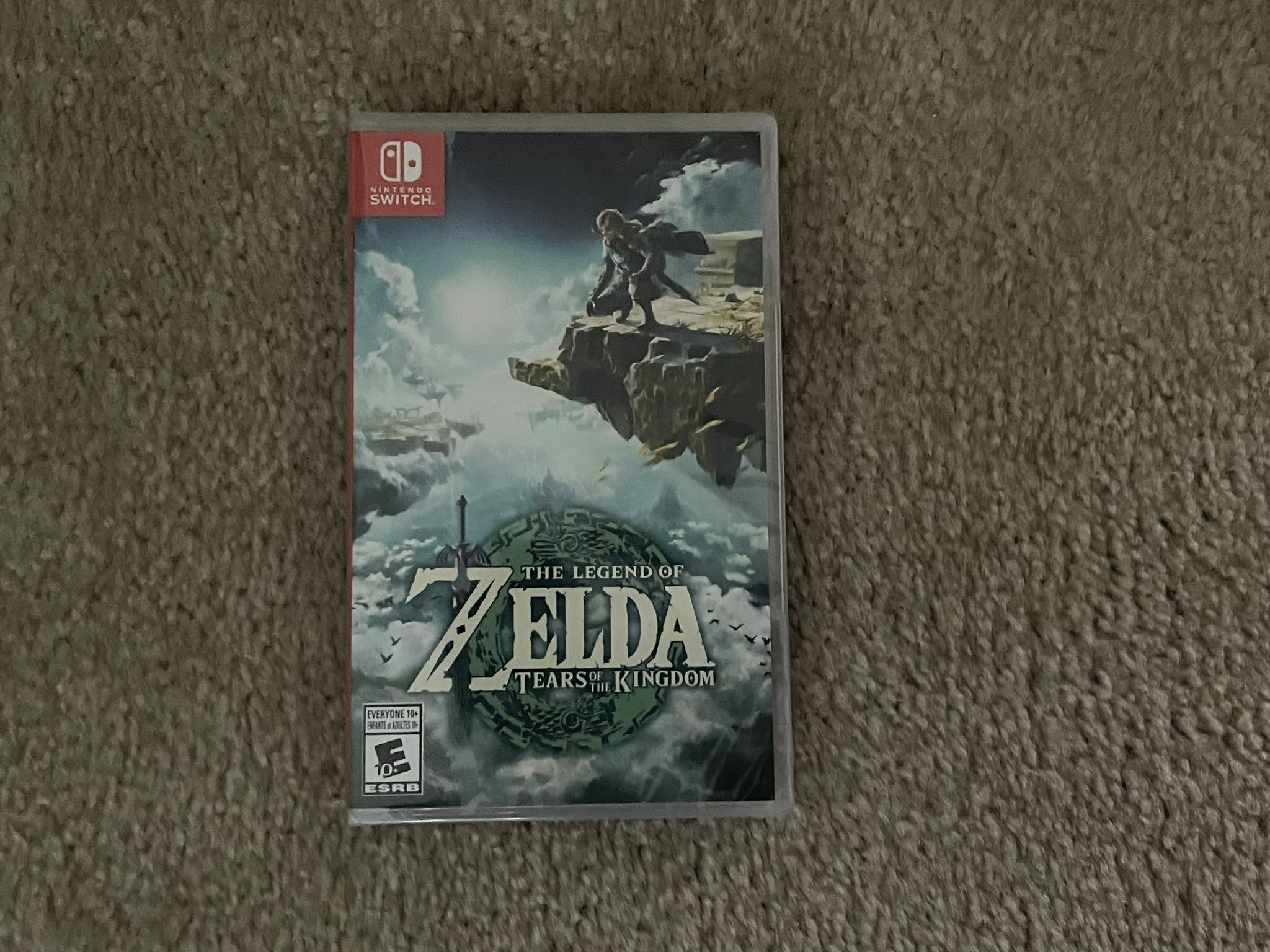 Brand New Zelda Tears of the Kingdom Game With Link Amiibo & Adventure Hip Pack