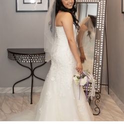 Used Wedding Dress Size 8 Ivory Color