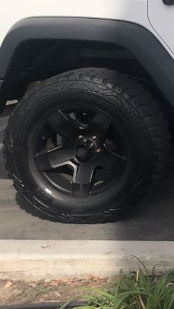 Pro Comp Xtreme MT2 LT 295/65/R18 M & S Tires 