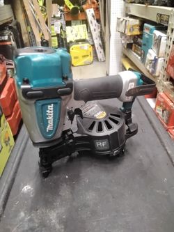 MAKITA AIR ROOFING NAILER