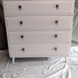 4 Dr. Dresser