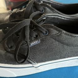 Vans Men’s Shoe Size 9
